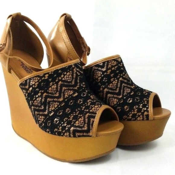 Charlotte Russe Wedge Shoe Black Combo Lace NIB - Picture 1 of 8